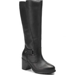 Kozaki LASOCKI SM-A229. Czarne kozaki damskie Lasocki, ze skóry, bez obcasa, bez zapięcia. Za 379,99 zł.