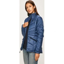 Jack Wolfskin - Kurtka. Niebieskie kurtki damskie Jack Wolfskin, s, bez wzorów, z poliesteru, krótkie. W wyprzedaży za 359,90 zł.