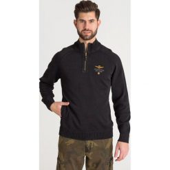 BLUZA AERONAUTICA MILITARE. Czarne bluzy męskie Aeronautica Militare, xl, z haftami, bez kołnierzyka, bez rękawów, bez kaptura. Za 344,50 zł.