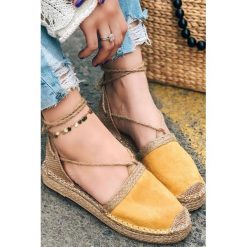 Espadryle KORINA YELLOW. Żółte espadryle damskie Espadryle KORINA YELLOW, bez wzorów, bez obcasa. W wyprzedaży za 79,00 zł.
