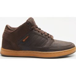 Sneakersy - Brązowy. Pomarańczowe sneakersy męskie Cropp, bez zapięcia. W wyprzedaży za 49,99 zł.