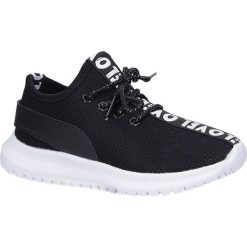 Czarne buty sportowe sznurowane casu c-10. Czarne buty dziewczęce sportowe Casu, bez wzorów, na sznurówki. Za 39,99 zł.