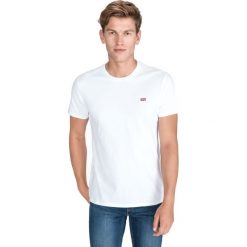 Levi's Koszulka Biały. Białe podkoszulki męskie Levi's®, s, z haftami, z bawełny, bez kołnierzyka, z krótkim rękawem, krótkie. Za 102,95 zł.