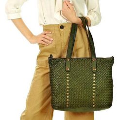 Marco mazzini torebka shopper bag skórzana old pelle lavata ciemna zieleń. Żółte torby damskie na zakupy MAZZINI, w paski, ze skóry, biznesowe, zdobione, bez dodatków. W wyprzedaży za 519,00 zł.