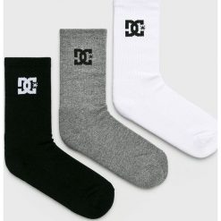DC - Skarpety (3-pack). Czarne skarpetki męskie marki DC, z bawełny. Za 39,90 zł.