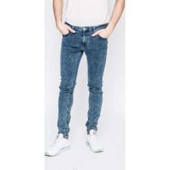 Lee - Jeansy Malone Riot. Niebieskie jeansy męskie marki Lee. W wyprzedaży za 219,90 zł.