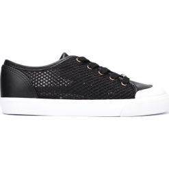 Guess Giney Tenisówki Czarny. Czarne trampki i tenisówki damskie Guess, z aplikacjami, z materiału, bez zapięcia. Za 373,95 zł.