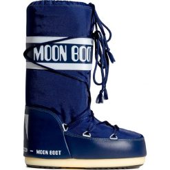 Śniegowce MOON BOOT NYLON. Białe śniegowce damskie Moon Boot, na imprezę, na zimę, z nylonu, bez zapięcia. W wyprzedaży za 349,00 zł.
