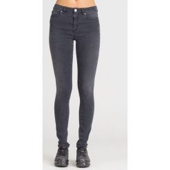 SZARE JEANSY EMILY PINKO. Szare jeansy damskie Pinko, z jeansu. Za 542,50 zł.