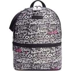 L'Atelier du Sac plecak damski Cannes 9107 czarny z pashmina. Czarne plecaki damskie L'Atelier du Sac, z aplikacjami. Za 389,00 zł.