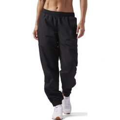 Spodnie Reebok LF Woven Pant (CF3944). Spodnie damskie Reebok. Za 153,99 zł.