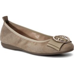 Baleriny LA BALLERINA - 20010-188 AP CAM Camel Sand. Brązowe baleriny damskie La Ballerina, na co dzień, bez wzorów, ze skóry, klasyczne, bez obcasa, na płaskiej podeszwie, bez zapięcia. Za 369,00 zł.
