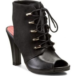 Półbuty CARINII - B3329 Midas Nappa Black/Samuel 04. Czarne klapki damskie marki Carinii, bez wzorów, ze skóry, bez obcasa, na obcasie. W wyprzedaży za 199,00 zł.