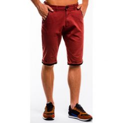 Krótkie spodenki męskie chino W150 - czerwone. Czerwone spodenki i szorty męskie Ombre Clothing, s, bez wzorów, z bawełny, klasyczne, krótkie. Za 39,00 zł.
