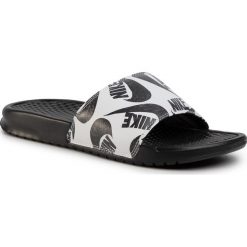 Klapki NIKE - Benassi Jdi Print 631261 036 Black/Black/White. Białe klapki męskie Nike, ze skóry ekologicznej, bez zapięcia. Za 129,00 zł.