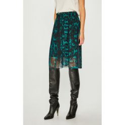 Vero Moda - Spódnica Blair. Szare spódniczki dzianinowe marki Vero Moda, s, z podwyższonym stanem, midi. W wyprzedaży za 79,90 zł.