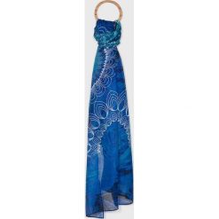 Desigual - Chusta. Niebieskie szaliki damskie marki Desigual, z poliesteru. W wyprzedaży za 89,90 zł.