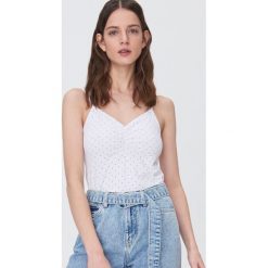 Top na cienkich ramiączkach - Biały. Białe topy damskie Sinsay, s, bez wzorów, bez kołnierzyka. Za 14,99 zł.