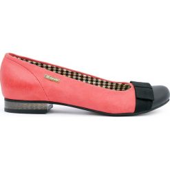 Dwukolorowe baleriny - skóra naturalna - model 007 - kolor czerwony. Czerwone baleriny damskie Zapato, w kolorowe wzory, ze skóry, eleganckie, na niskim obcasie. W wyprzedaży za 209,30 zł.