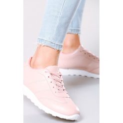 Różowe Buty Sportowe Imaginative. Różowe buty sportowe damskie Multu, bez wzorów, sportowe. Za 39,99 zł.