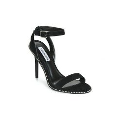 Sandały Steve Madden SYLVIE. Czarne sandały damskie Steve Madden, bez wzorów, bez obcasa, bez zapięcia. W wyprzedaży za 307,30 zł.