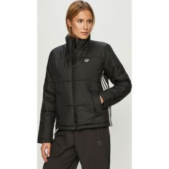 Adidas Originals - Kurtka GK8554. Czarne kurtki damskie adidas Originals, bez wzorów, z poliesteru, krótkie, bez kaptura. Za 379,90 zł.