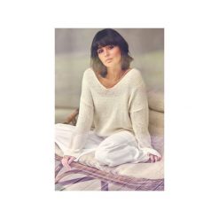 BK004 Wygodny sweter z dużym dekoltem. Czarne swetry damskie BE, bez wzorów, z jeansu, eleganckie, z długim rękawem, długie, bez kaptura. Za 109,00 zł.