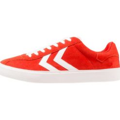 Trampki męskie: Hummel DIAMANT SUEDE Tenisówki i Trampki cherry tomato