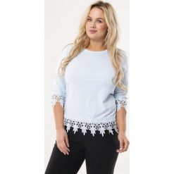 Niebieska Bluzka Supersoft. Niebieskie bluzki damskie Born2be, xl, z aplikacjami, z okrągłym kołnierzem, z długim rękawem. Za 69,99 zł.