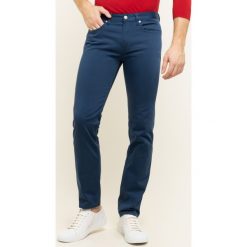Spodnie materiałowe Hugo 50402020. Pomarańczowe jeansy męskie HUGO, m, bez wzorów. W wyprzedaży za 239,00 zł.