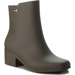 Kalosze ZAXY - Close Boot Ad 17351 Green 90737 BB285046 02064. Zielone kalosze damskie Zaxy, bez wzorów, z tworzywa sztucznego. W wyprzedaży za 159,00 zł.