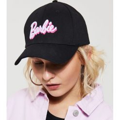 Czapki z daszkiem damskie: Czapka z daszkiem barbie – Czarny