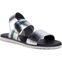Sandały POLLINI - SA16081G0ATTY902 Sil/El.Ag/Ag. Szare klapki damskie Pollini, bez wzorów, ze skóry ekologicznej, bez obcasa. W wyprzedaży za 449,00 zł.