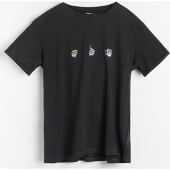 T-shirt Dexter -. T-shirty damskie Reserved, s, bez wzorów, bez kołnierzyka. Za 39,99 zł.