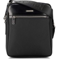 Torba 88-4U-200-1. Czarne listonoszki męskie Wittchen, w paski, z nylonu, eleganckie, małe. Za 199,90 zł.