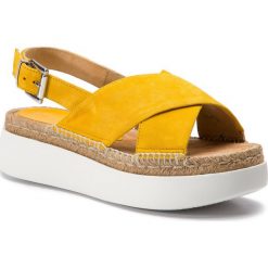 Espadryle UNISA - Bilbao Ks Yellow. Żółte espadryle damskie Unisa, bez wzorów, ze skóry, bez obcasa. W wyprzedaży za 269,00 zł.