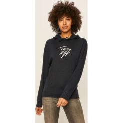 Tommy Hilfiger - Bluza. Niebieskie bluzy damskie TOMMY HILFIGER, s, z nadrukiem, z elastanu, bez rękawów, z kapturem. Za 359,90 zł.