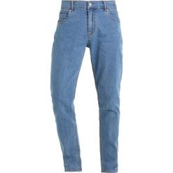 We are Cph CANTONA Jeansy Slim Fit light blue washed. Niebieskie jeansy męskie relaxed fit marki We are Cph. W wyprzedaży za 231,20 zł.