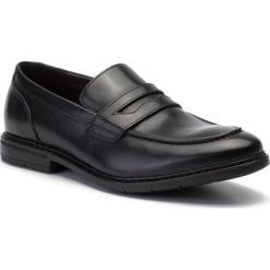 Półbuty CLARKS - Banbury Step 261322557 Black Leather. Czarne buty wizytowe męskie Clarks, z aplikacjami, ze skóry, eleganckie, bez zapięcia. W wyprzedaży za 189,00 zł.
