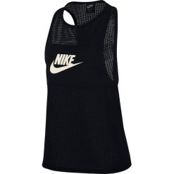 Top sportowy w kolorze czarnym. Czarne topy damskie Nike Women, xs, z nadrukiem, z materiału, z okrągłym kołnierzem. W wyprzedaży za 76,95 zł.