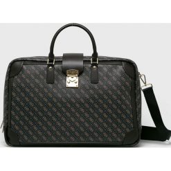 Guess Jeans - Torba. Pomarańczowe torby męskie skórzane Guess Jeans, w paski, z poliesteru, casualowe, na ramię, małe. W wyprzedaży za 599,90 zł.