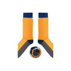 Oranż na melanżu z granatem w rewanżu. Pomarańczowe skarpetki damskie marki Cup of sox, bez wzorów, z bawełny. Za 24,00 zł.