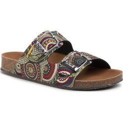 Klapki SCHOLL - Greeny Malaren MF29005 Multi Green. Zielone klapki damskie Scholl, bez wzorów, z tworzywa sztucznego, bez obcasa. Za 229,00 zł.