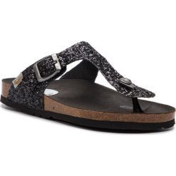 Japonki PEPE JEANS - Oban Nero PLS90417 Black 999. Czarne klapki damskie marki Pepe Jeans, bez wzorów, z jeansu, bez obcasa. Za 219,00 zł.