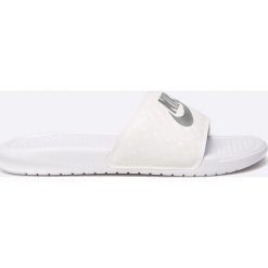 Nike Sportswear - Klapki. Szare bez kategorii marki Nike Sportswear, z materiału. Za 89,90 zł.