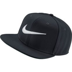 Nike Swoosh Pro Czapka z daszkiem Czarny. Czarne czapki męskie Nike, bez wzorów, z poliesteru. Za 94,95 zł.