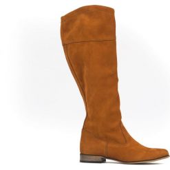 Wsuwane kozaki na niskim obcasie - skóra naturalna - model 125 - kolor rudy nubuk. Czerwone kozaki damskie Zapato, na lato, z jeansu, eleganckie, na wysokim obcasie, na płaskiej podeszwie, bez zapięcia. Za 489,00 zł.
