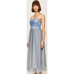 Guess Jeans - Sukienka. Sukienki damskie Guess Jeans, na co dzień, s, z aplikacjami, z poliesteru, bez kołnierzyka, bez rękawów, midi, proste. Za 699,90 zł.