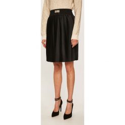 Scotch & Soda - Spódnica. Czarne spódniczki damskie Scotch & Soda, na co dzień, s, bez wzorów, z poliesteru, casualowe, midi, rozkloszowane. W wyprzedaży za 319,90 zł.