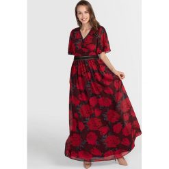 Sukienka w kolorze bordowo-czarnym. Czerwone sukienki damskie Apart, bez wzorów, z dekoltem na plecach, bez rękawów, maxi, rozkloszowane. W wyprzedaży za 329,95 zł.
